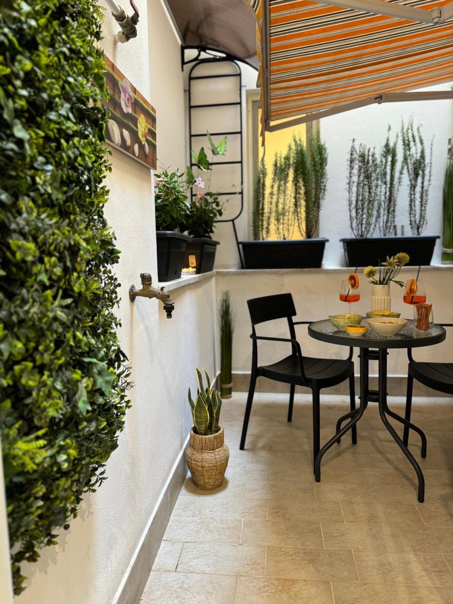Domus Fysi Hotel Palermo Exterior photo